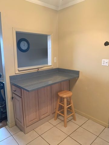 7211 WOLF Road 412A, Indian Head Park, IL 60525