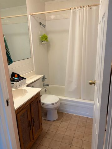 7211 WOLF Road 412A, Indian Head Park, IL 60525