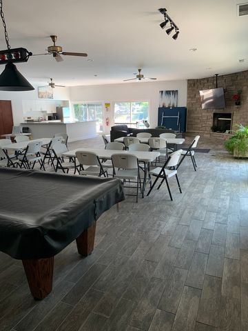7211 WOLF Road 412A, Indian Head Park, IL 60525