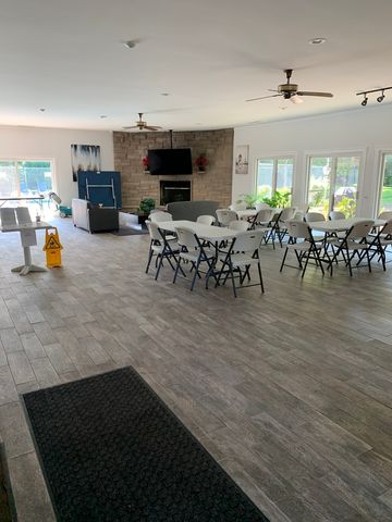 7211 WOLF Road 412A, Indian Head Park, IL 60525
