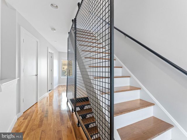 2225 CORAL ST, Philadelphia, PA 19125