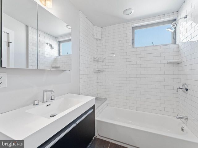 2225 CORAL ST, Philadelphia, PA 19125