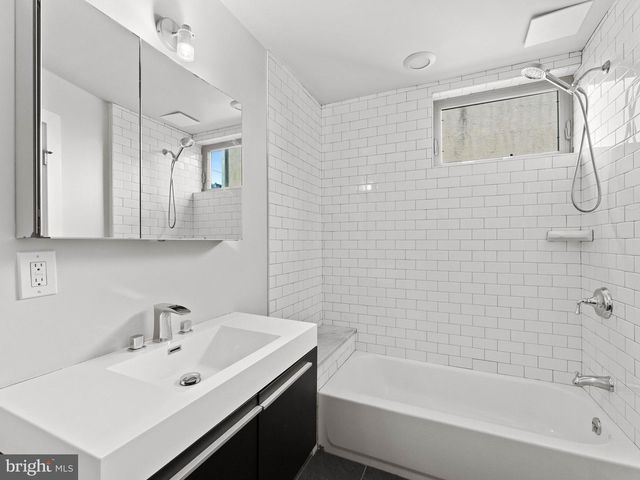 2225 CORAL ST, Philadelphia, PA 19125