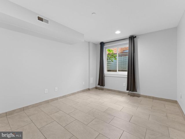 2225 CORAL ST, Philadelphia, PA 19125