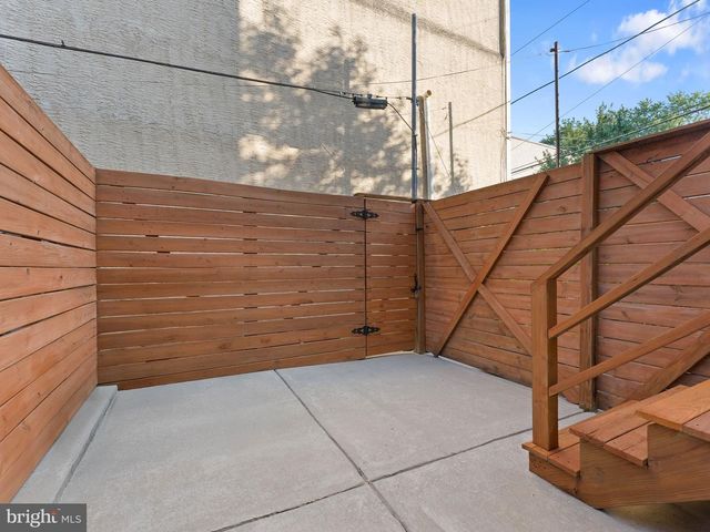 2225 CORAL ST, Philadelphia, PA 19125