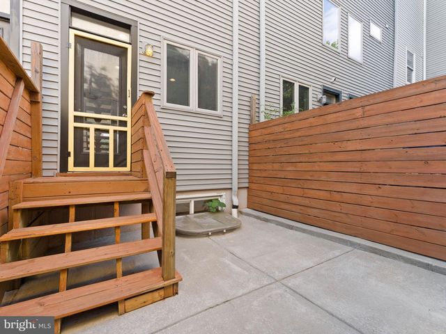 2225 CORAL ST, Philadelphia, PA 19125