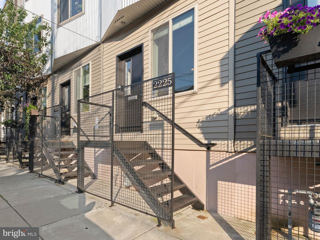 2225 CORAL ST, Philadelphia, PA 19125