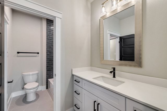 4858 S Theresa Drive, Denison, TX 75020