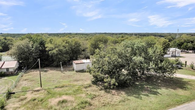 124 Summerall Lane, Red Oak, TX 75154