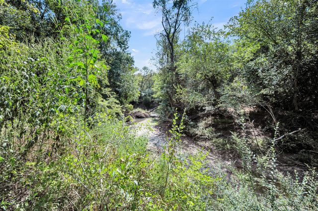 124 Summerall Lane, Red Oak, TX 75154