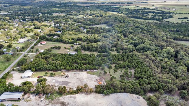 124 Summerall Lane, Red Oak, TX 75154