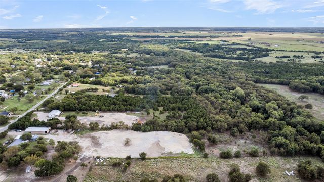 124 Summerall Lane, Red Oak, TX 75154