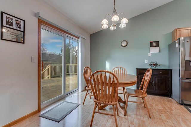 2228 HIGH MEADOWS LANE, Neenah, WI 54956