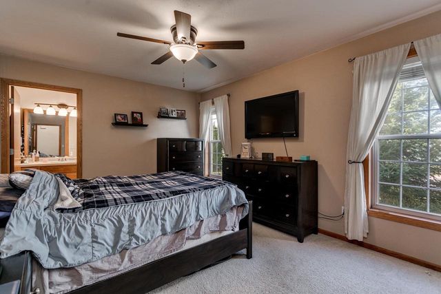 2228 HIGH MEADOWS LANE, Neenah, WI 54956