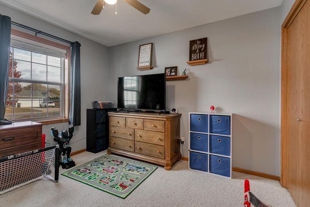 2228 HIGH MEADOWS LANE, Neenah, WI 54956