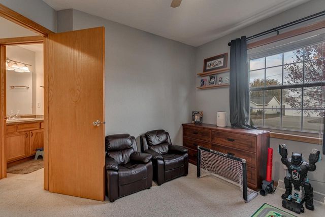 2228 HIGH MEADOWS LANE, Neenah, WI 54956