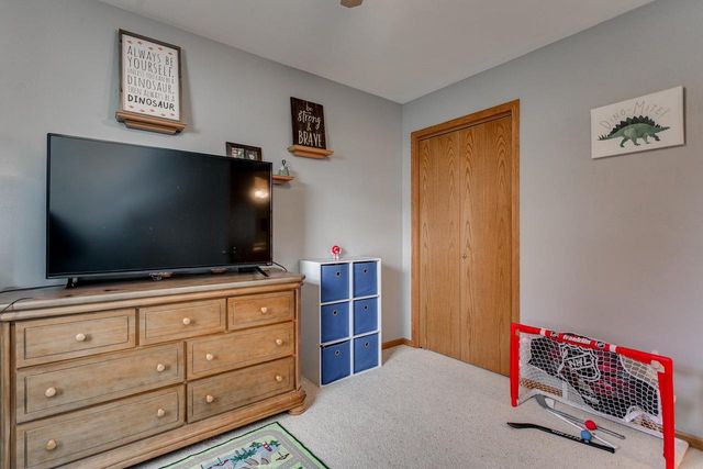 2228 HIGH MEADOWS LANE, Neenah, WI 54956