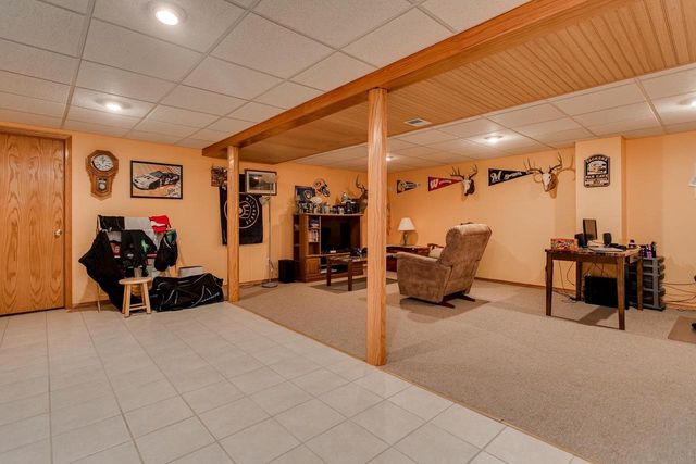 2228 HIGH MEADOWS LANE, Neenah, WI 54956