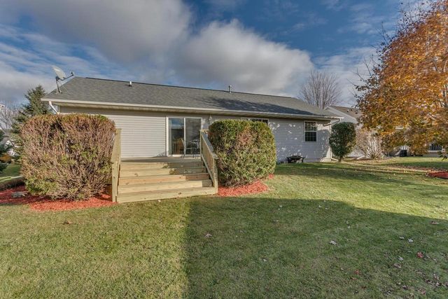 2228 HIGH MEADOWS LANE, Neenah, WI 54956