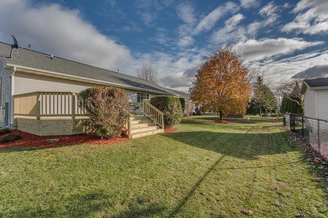 2228 HIGH MEADOWS LANE, Neenah, WI 54956