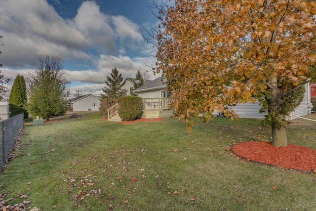 2228 HIGH MEADOWS LANE, Neenah, WI 54956