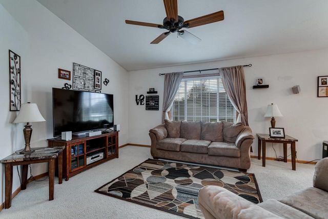 2228 HIGH MEADOWS LANE, Neenah, WI 54956