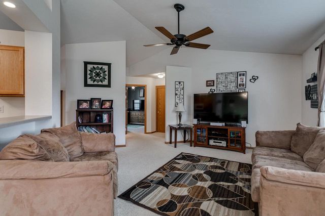 2228 HIGH MEADOWS LANE, Neenah, WI 54956