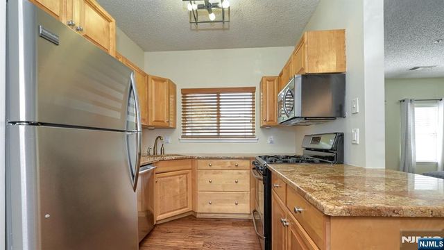 502 Brittany Drive 502, Wayne, NJ 07470