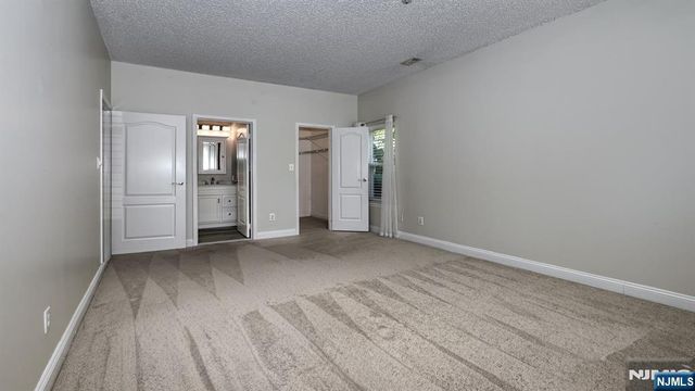 502 Brittany Drive 502, Wayne, NJ 07470