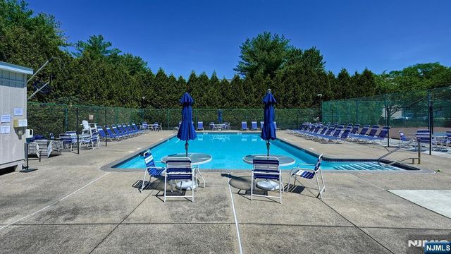 502 Brittany Drive 502, Wayne, NJ 07470