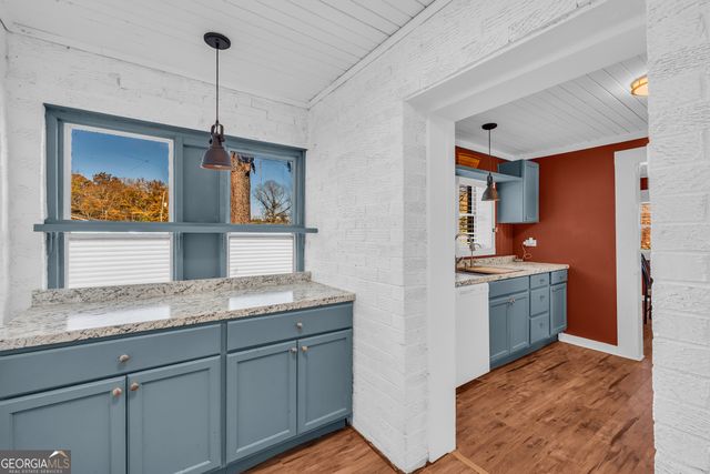 288 S Broad Street, Toccoa, GA 30577