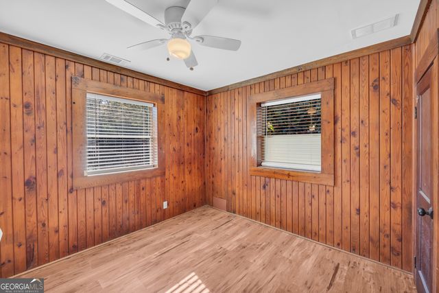 288 S Broad Street, Toccoa, GA 30577