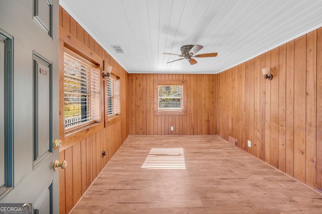 288 S Broad Street, Toccoa, GA 30577