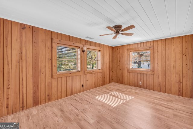 288 S Broad Street, Toccoa, GA 30577