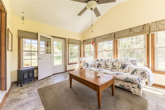 827 Turner Rd, Macedon, NY 14522