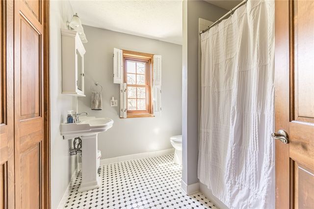 827 Turner Rd, Macedon, NY 14522