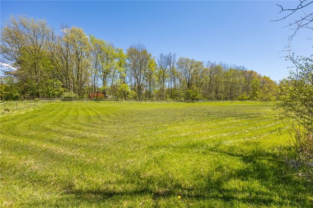 827 Turner Rd, Macedon, NY 14522