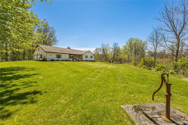 827 Turner Rd, Macedon, NY 14522
