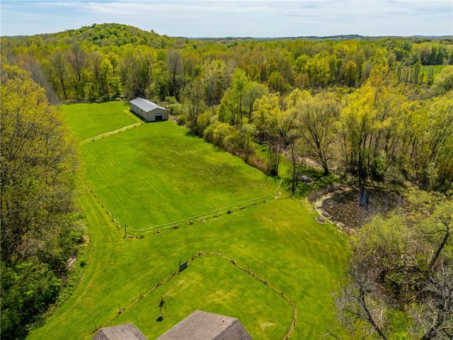827 Turner Rd, Macedon, NY 14522