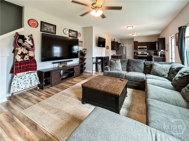 91 W Winn Avenue, Hinesville, GA 31313