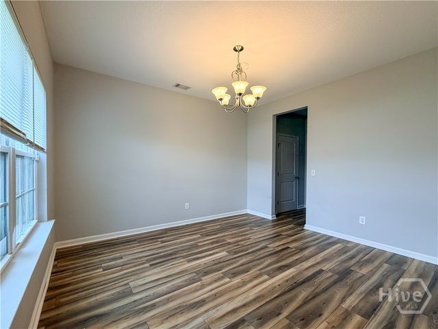 91 W Winn Avenue, Hinesville, GA 31313