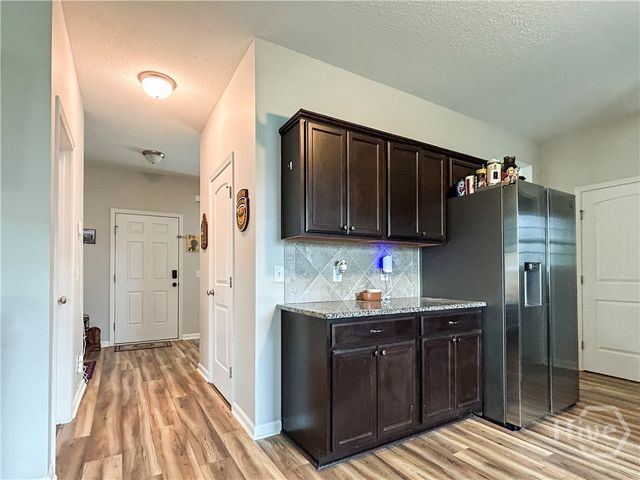 91 W Winn Avenue, Hinesville, GA 31313
