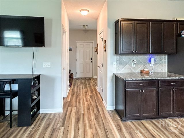 91 W Winn Avenue, Hinesville, GA 31313