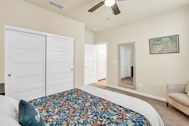 4210 Ocean Ln, Elk Grove, CA 95757