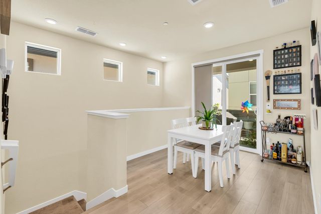 4210 Ocean Ln, Elk Grove, CA 95757