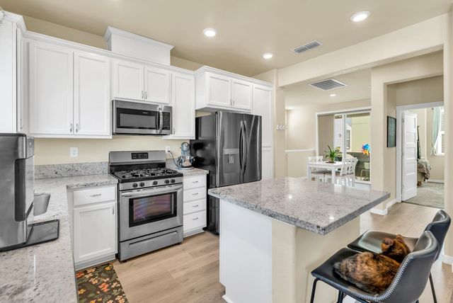 4210 Ocean Ln, Elk Grove, CA 95757