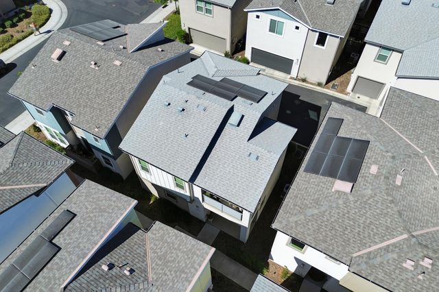 4210 Ocean Ln, Elk Grove, CA 95757