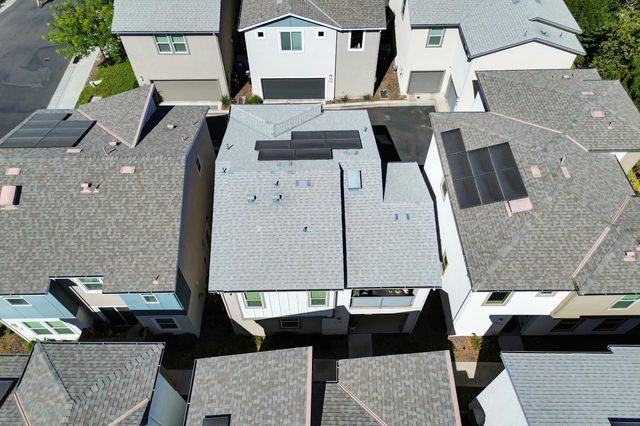 4210 Ocean Ln, Elk Grove, CA 95757