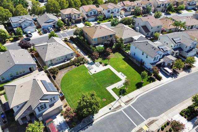 4210 Ocean Ln, Elk Grove, CA 95757