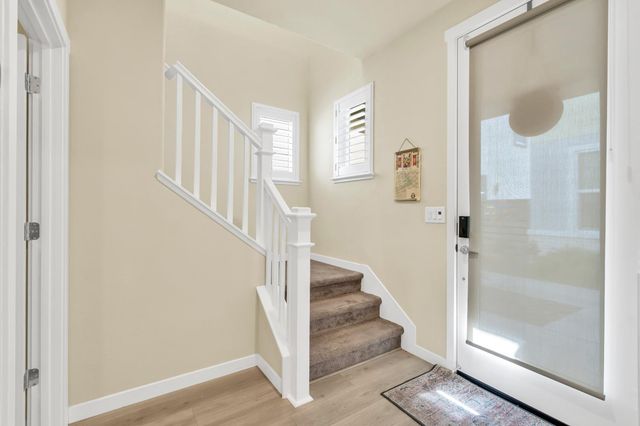 4210 Ocean Ln, Elk Grove, CA 95757